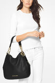 תמונת כל הלוק של Lillie Pebbled Leather Shoulder Bag In Black